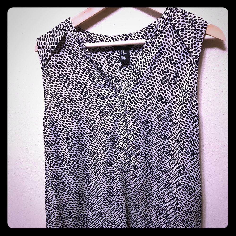 ⭐️4/$25 H&M Spotted Sleeveless Tunic